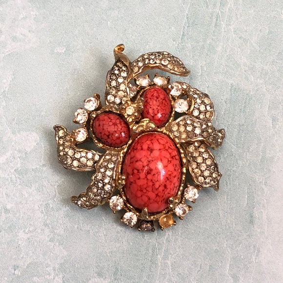 Vintage Jewelry - Gold filled rhinestone brooch with coral stones